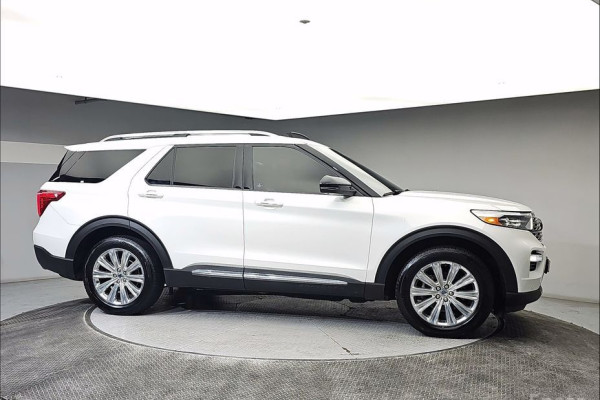 2021 Ford Explorer с пробегом 104 675 км