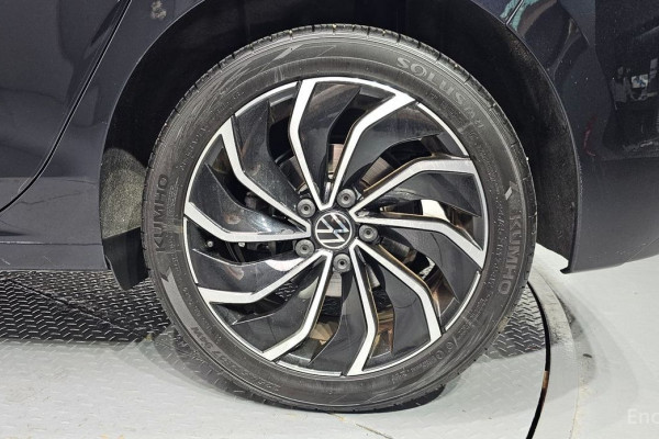 2022 Volkswagen Golf с пробегом 76 496 км