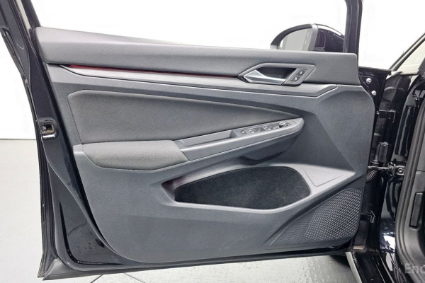 2022 Volkswagen Golf с пробегом 76 496 км