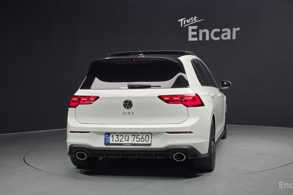 2024 Volkswagen Golf с пробегом 14 252 км