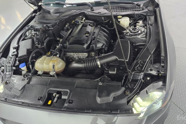 2020 Ford Mustang с пробегом 86 981 км