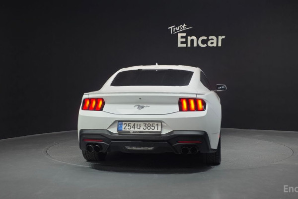 2024 Ford Mustang с пробегом 11 876 км