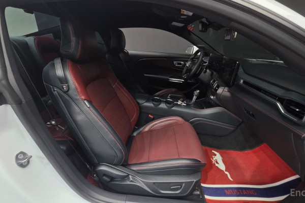 2024 Ford Mustang с пробегом 11 876 км