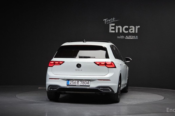 2024 Volkswagen Golf с пробегом 15 294 км