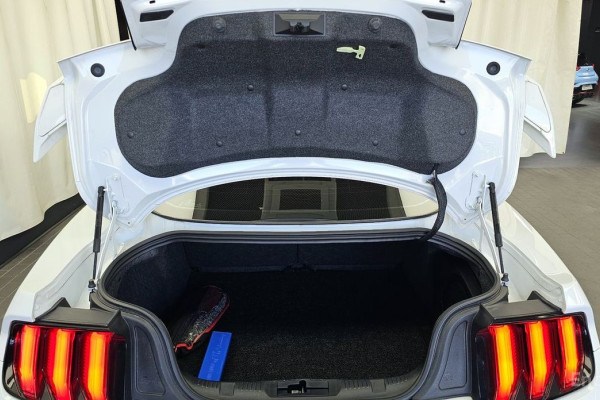 2021 Ford Mustang с пробегом 91 732 км