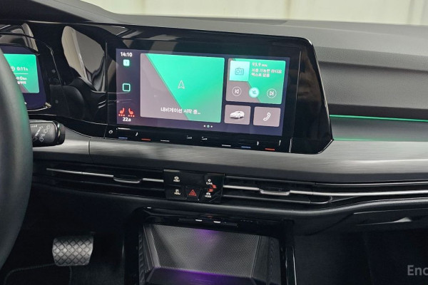 2024 Volkswagen Golf с пробегом 15 294 км