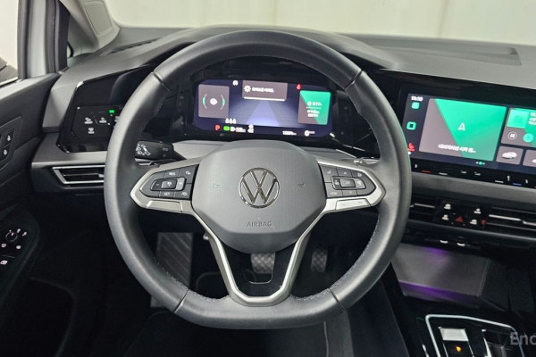 2024 Volkswagen Golf с пробегом 15 294 км