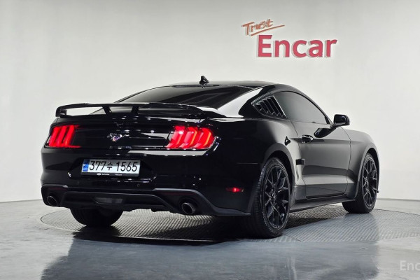 2020 Ford Mustang с пробегом 62 902 км