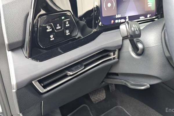 2024 Volkswagen Golf с пробегом 15 294 км