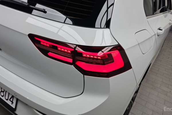 2024 Volkswagen Golf с пробегом 15 294 км