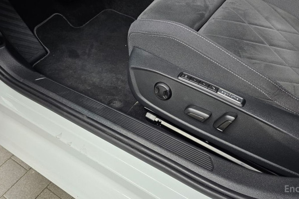 2024 Volkswagen Golf с пробегом 15 294 км