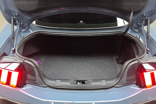 2024 Ford Mustang с пробегом 12 433 км