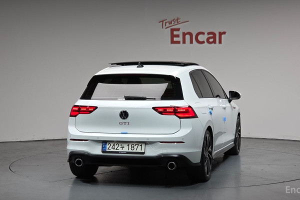 2024 Volkswagen Golf с пробегом 12 782 км