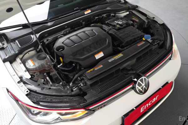 2024 Volkswagen Golf с пробегом 12 782 км