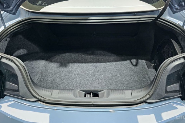 2024 Ford Mustang с пробегом 11 565 км