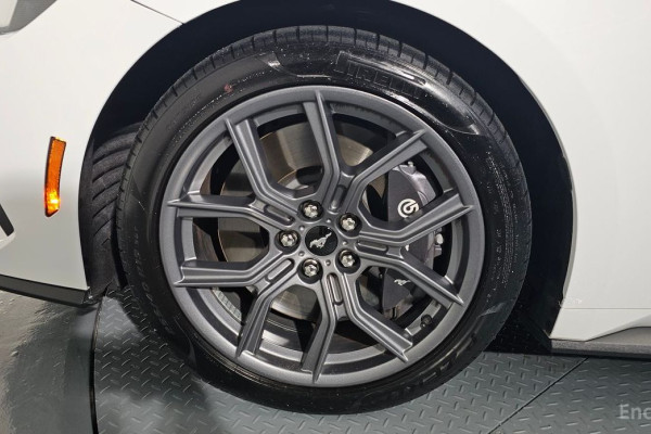 2024 Ford Mustang с пробегом 11 601 км