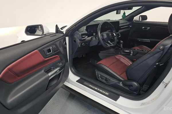 2024 Ford Mustang с пробегом 11 601 км