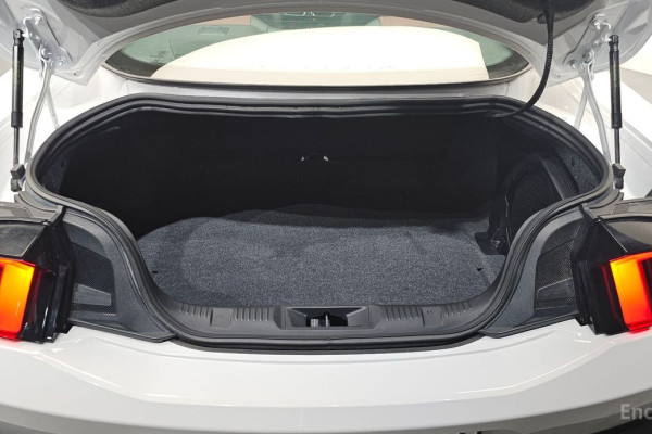 2024 Ford Mustang с пробегом 11 601 км