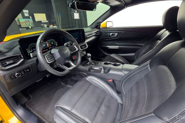 2024 Ford Mustang с пробегом 34 907 км