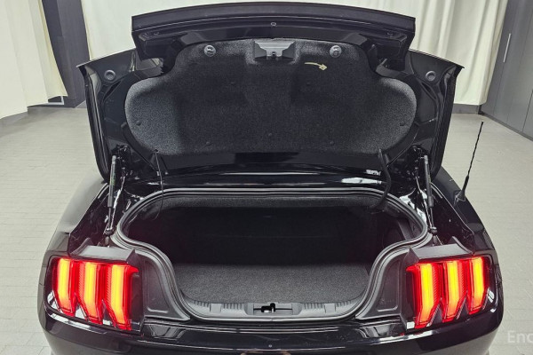 2022 Ford Mustang с пробегом 61 401 км