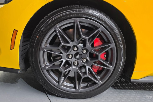 2024 Ford Mustang с пробегом 34 907 км