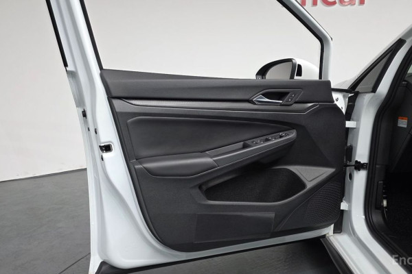 2024 Volkswagen Golf с пробегом 12 782 км