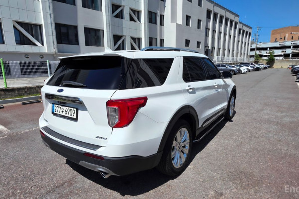 2021 Ford Explorer с пробегом 18 045 км