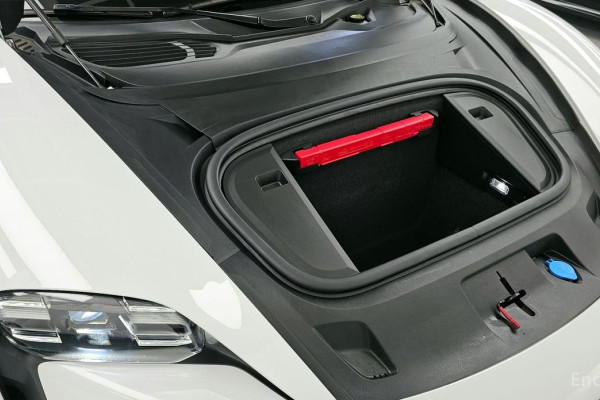 2022 Porsche Taycan с пробегом 46 720 км