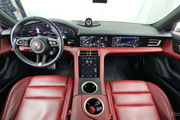 2022 Porsche Taycan с пробегом 46 720 км