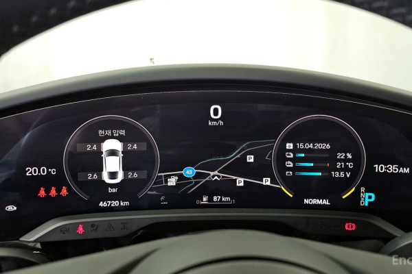 2022 Porsche Taycan с пробегом 46 720 км