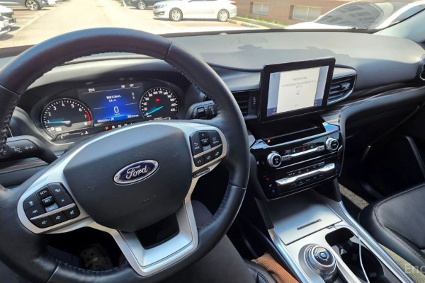 2021 Ford Explorer с пробегом 18 045 км