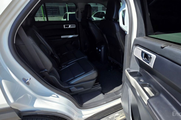 2021 Ford Explorer с пробегом 18 045 км