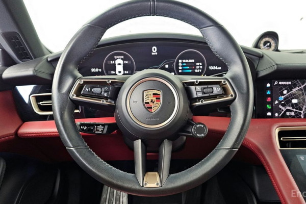 2022 Porsche Taycan с пробегом 46 720 км