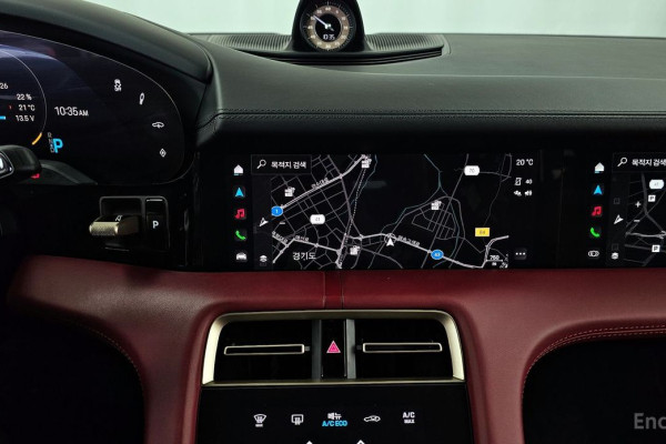 2022 Porsche Taycan с пробегом 46 720 км