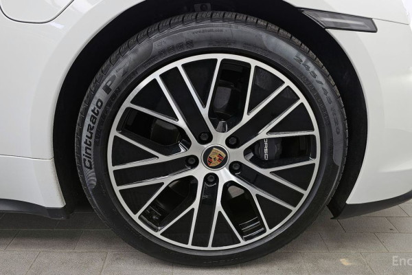 2022 Porsche Taycan с пробегом 46 720 км