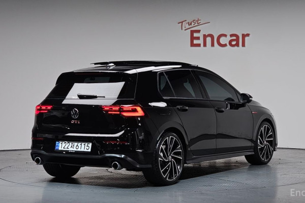 2024 Volkswagen Golf с пробегом 10 613 км