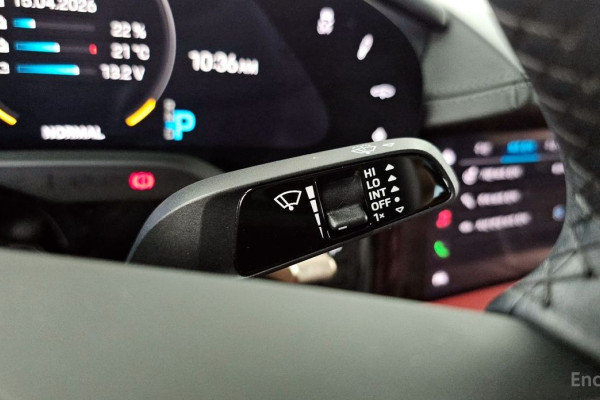 2022 Porsche Taycan с пробегом 46 720 км