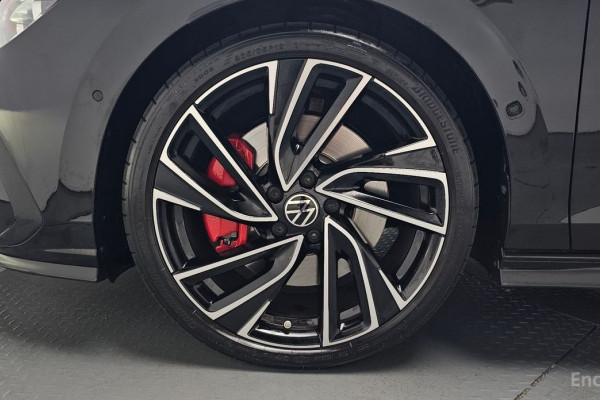 2024 Volkswagen Golf с пробегом 10 613 км