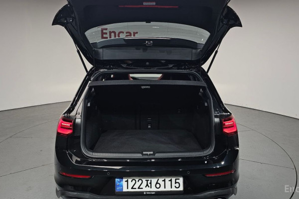 2024 Volkswagen Golf с пробегом 10 613 км