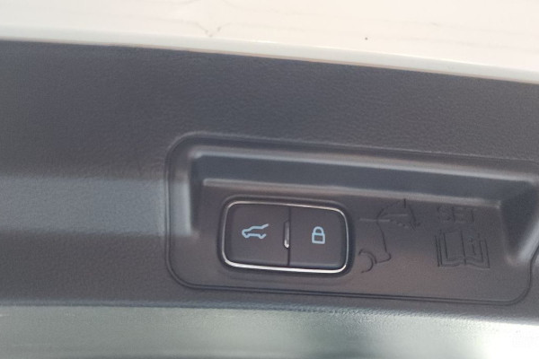 2022 Ford Explorer с пробегом 121 062 км