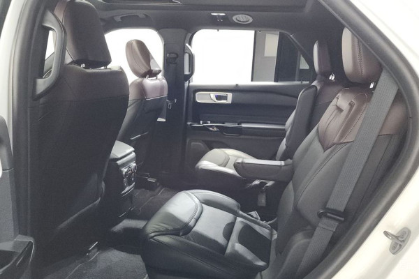 2022 Ford Explorer с пробегом 121 062 км