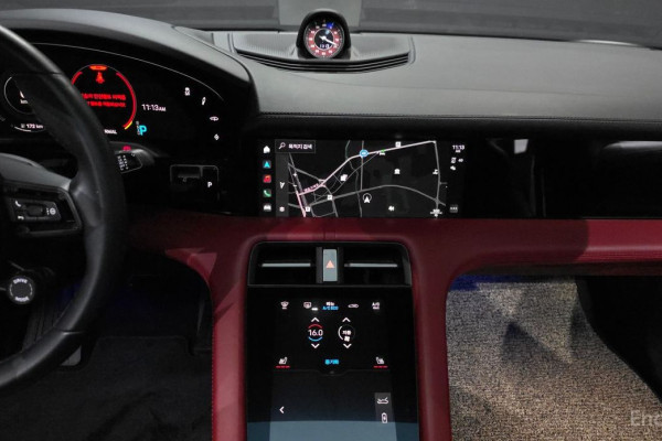 2020 Porsche Taycan с пробегом 35 295 км