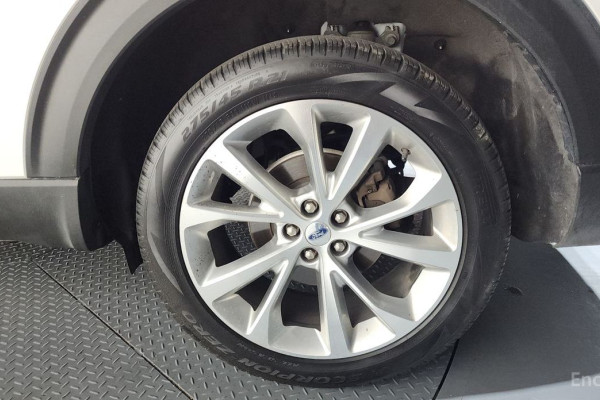 2022 Ford Explorer с пробегом 121 062 км