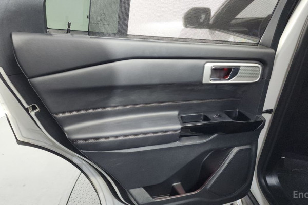 2022 Ford Explorer с пробегом 121 062 км