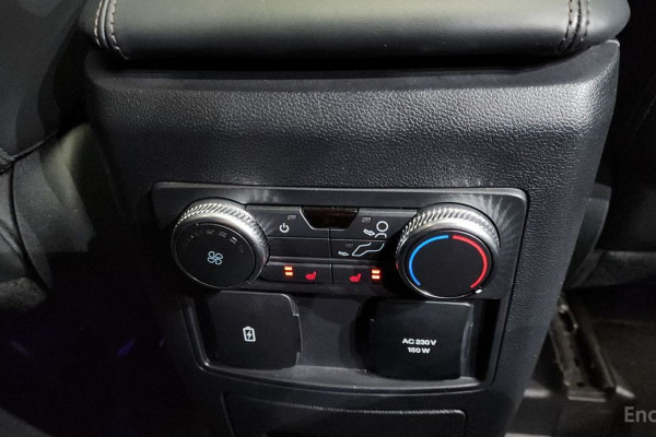 2022 Ford Explorer с пробегом 121 062 км