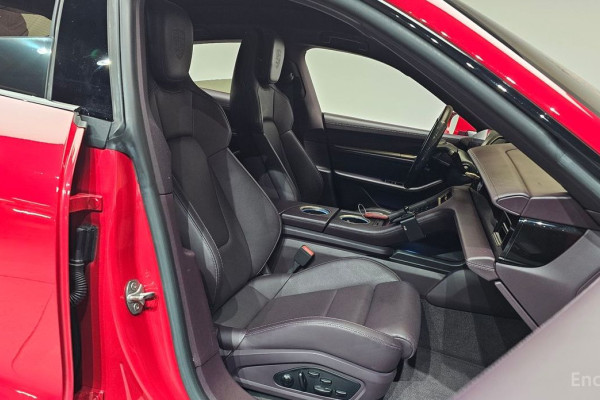 2021 Porsche Taycan с пробегом 53 689 км