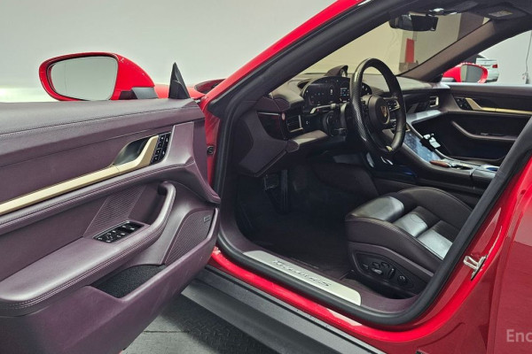 2021 Porsche Taycan с пробегом 53 689 км