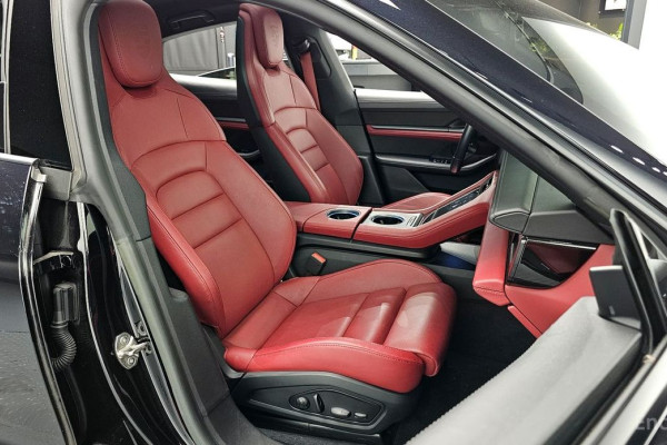 2023 Porsche Taycan с пробегом 14 934 км