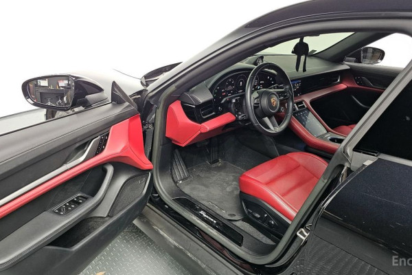 2023 Porsche Taycan с пробегом 14 934 км