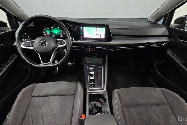 2022 Volkswagen Golf с пробегом 29 752 км